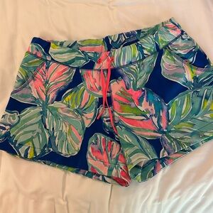 Lilly Luxletic shorts